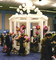 Balloon gazebo trade show booth attracts attention